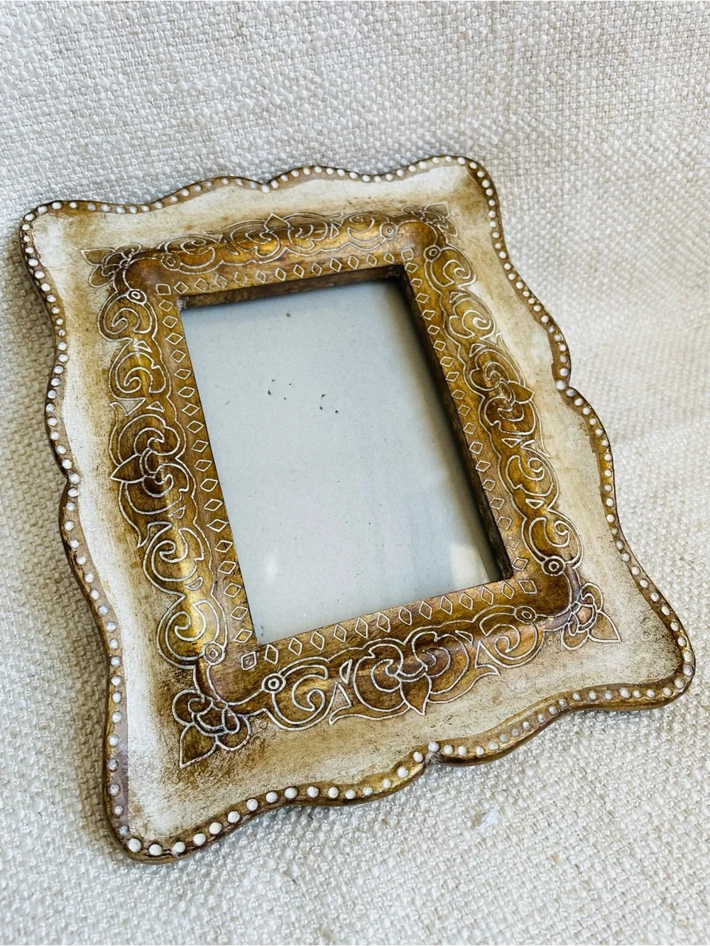 Decorative Gold and Cream Ornate Standalone Photo Frame Fits 4x6